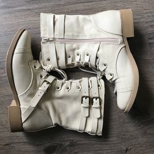 Cream combat boot